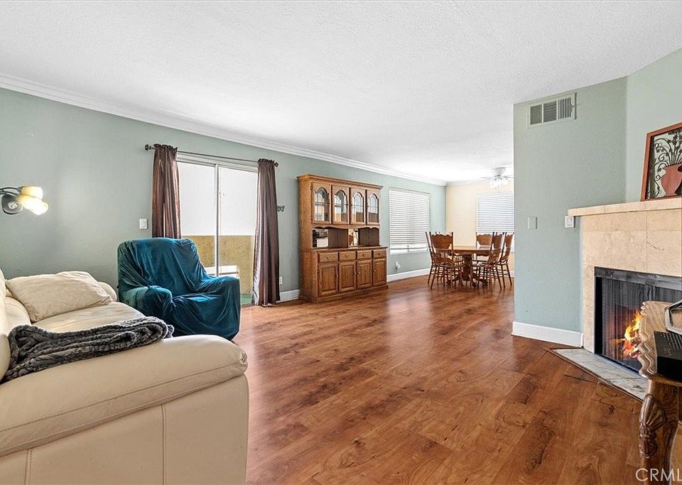 1st image of 7045 Woodley Ave Unit 120