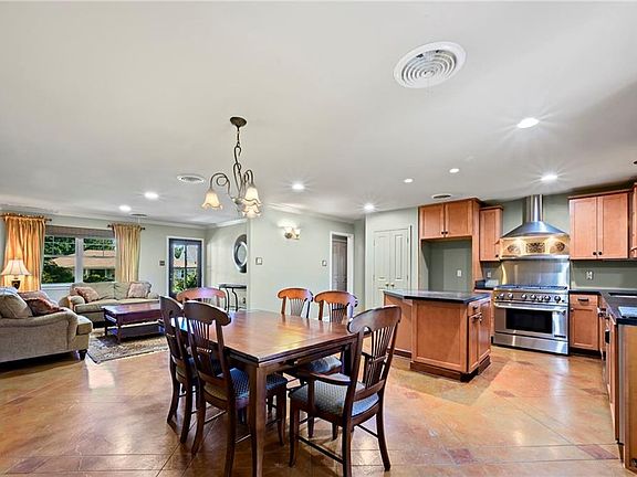 5th image of 2104 Belmont Pl
