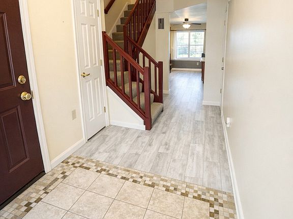 2nd image of 204 Sparrow Rd