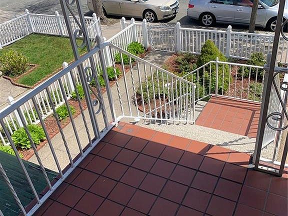 4th image of 2321 Fenton Ave