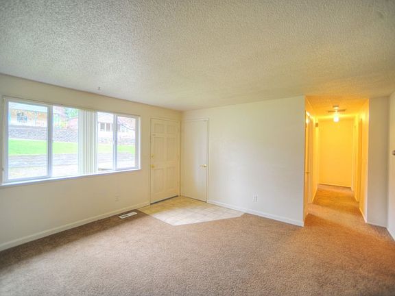 Plenty of natural light, spacious living room