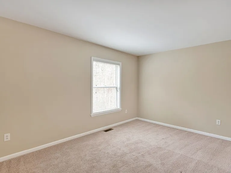 2716 Gatewood Cir — Photo 14