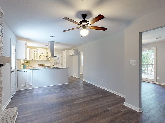4th image of 3632 Westhampton Dr