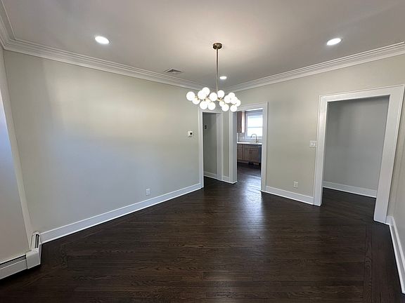 5th image of 149 W Chester St Floor 2