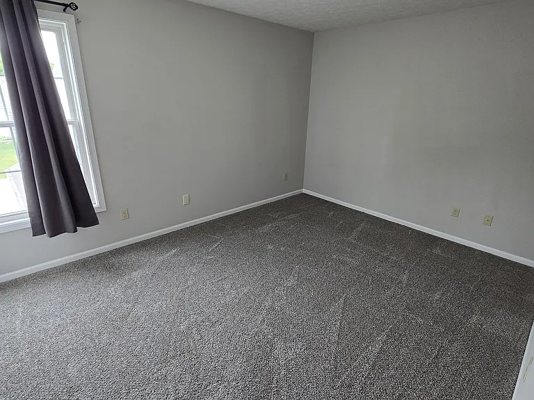 33426 Halle Ct — Photo 14