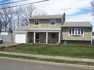 8 Joel Pl, Iselin, NJ 08830