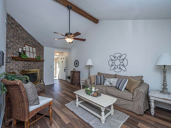 3rd image of 713 Williamson Dr #A