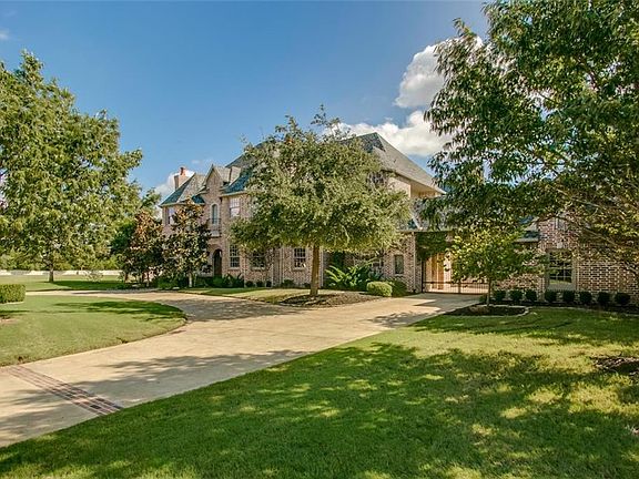 2nd image of 4513 Mahogany Ln