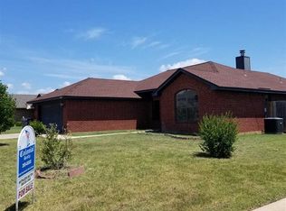 1510 SE Pinewood Dr, Lawton, OK 73501