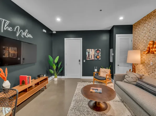 210 30th Ave N #208, Nashville, TN 37203