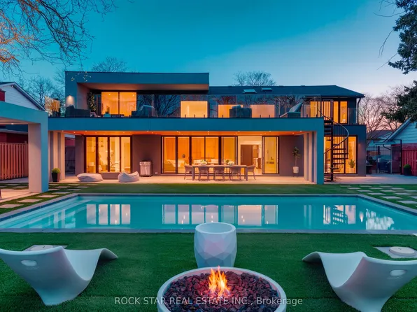 370 Goodram Dr, Burlington, ON L7L 2K1