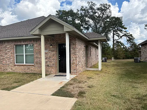 717 Renfro Dr #B Photo 1
