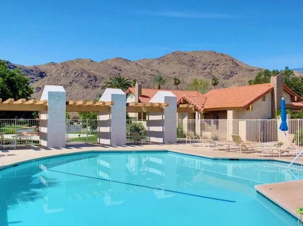 2350 Miramonte Cir E, Palm Springs, CA 92264