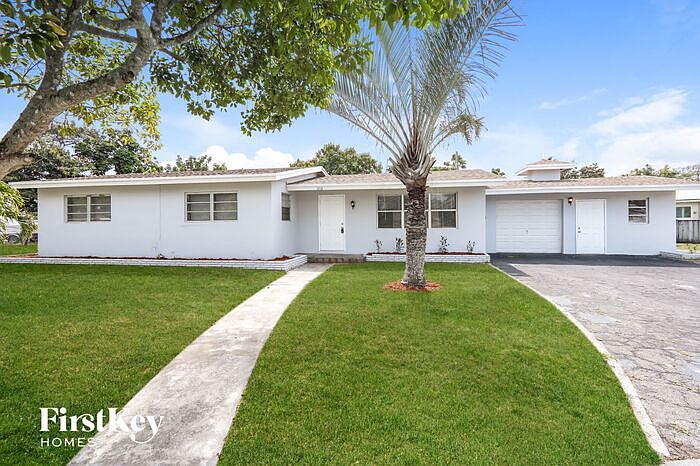 1st image of 1112 NW 16th Ct