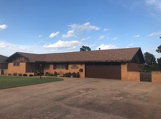 1111 Chandler Dr, CLINTON, OK 73601