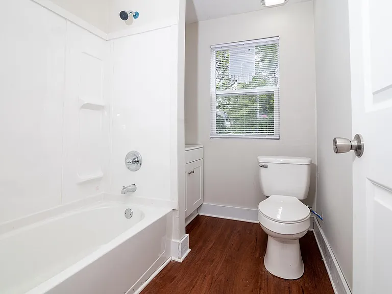 1157 Linwood Ave — Photo 12