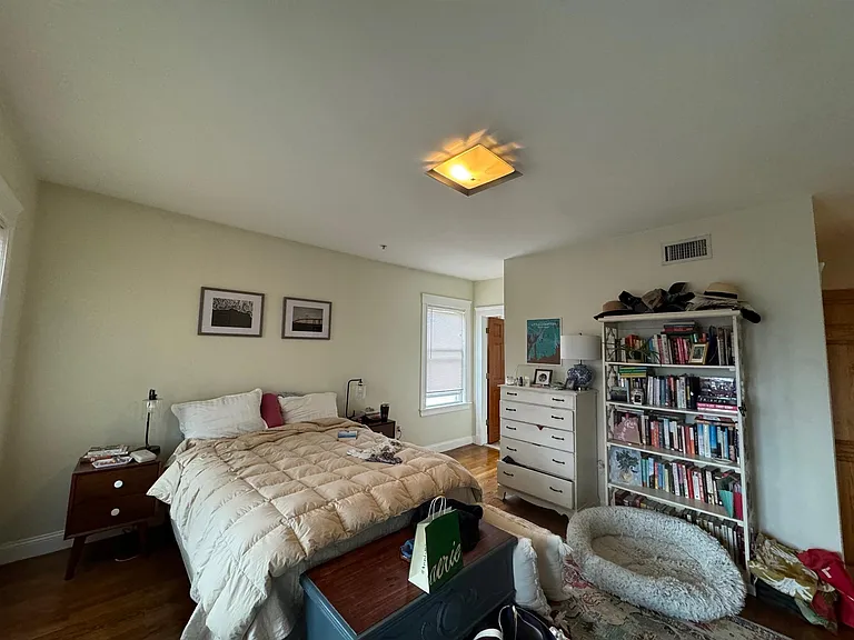 6 Giles Park #2A — Photo 15