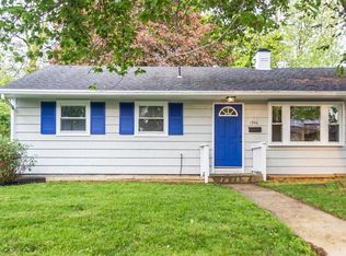 1906 Gainsboro Rd, Rockville, MD 20851