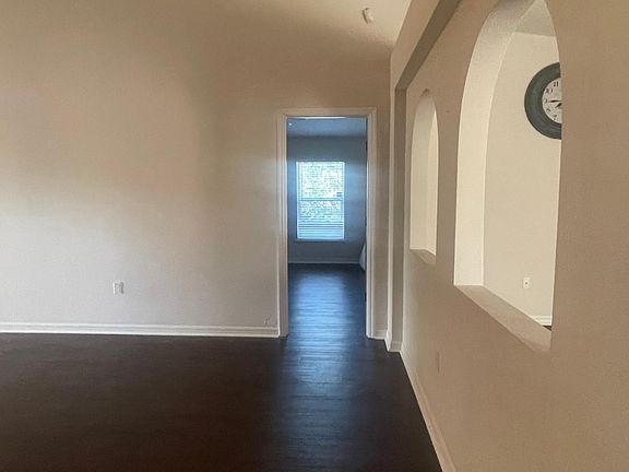 5th image of 11285 Illford Dr