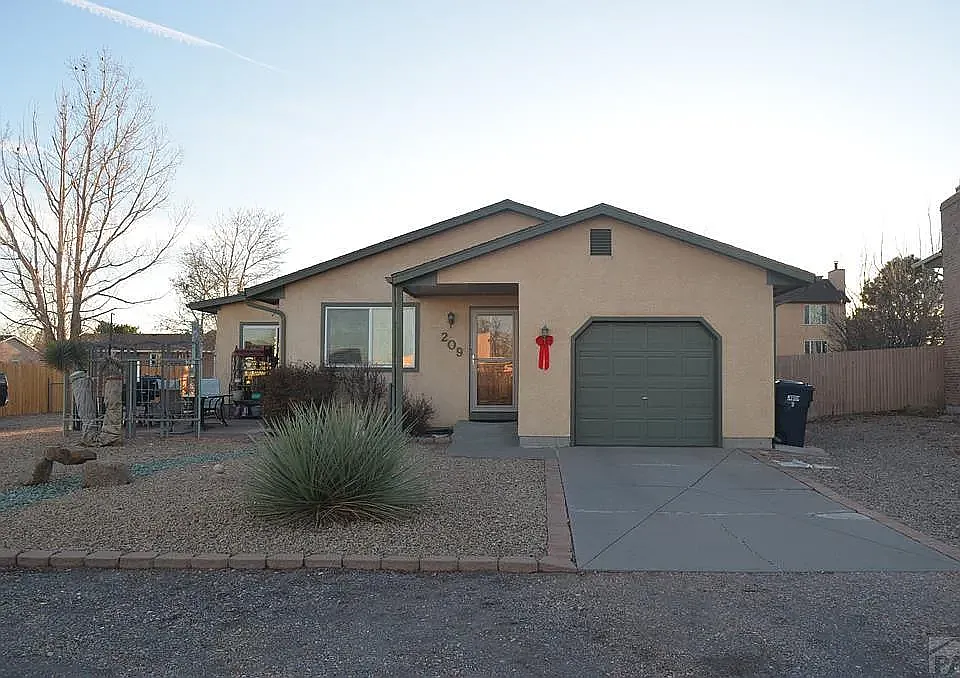 209 S Dacona Dr