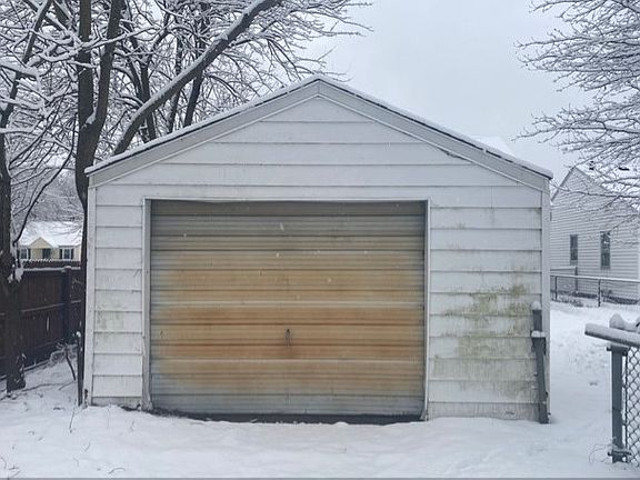 5th image of 2706 Prast Blvd