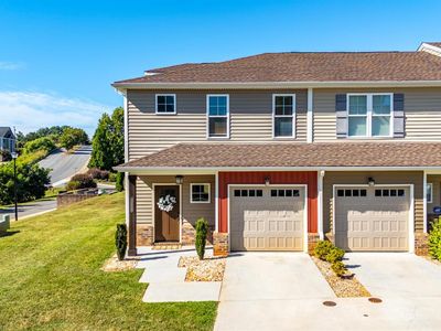 1229 Commonwealth Cir, Forest, VA, 24551