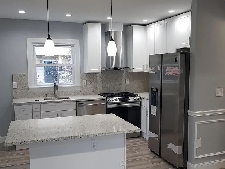 162 S Bridge St — Photo 16