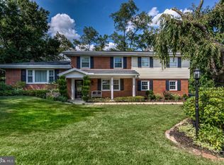 5140 Sunset Dr, Harrisburg, PA 17112