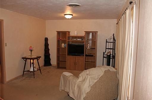 4th image of 3804 Tanglewood Dr