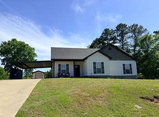 10 Shadow Wood Ln, Wetumpka, AL 36092