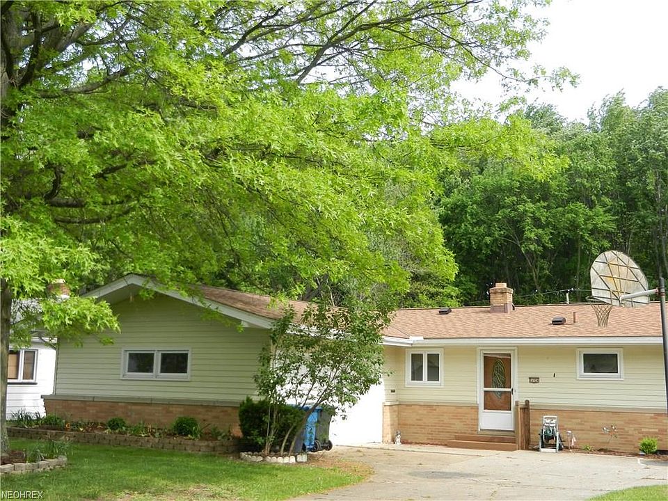 1st image of 26924 Elizabeth Ln