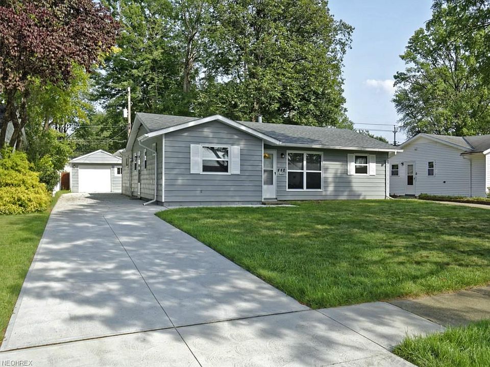 1st image of 448 Chestnut Dr