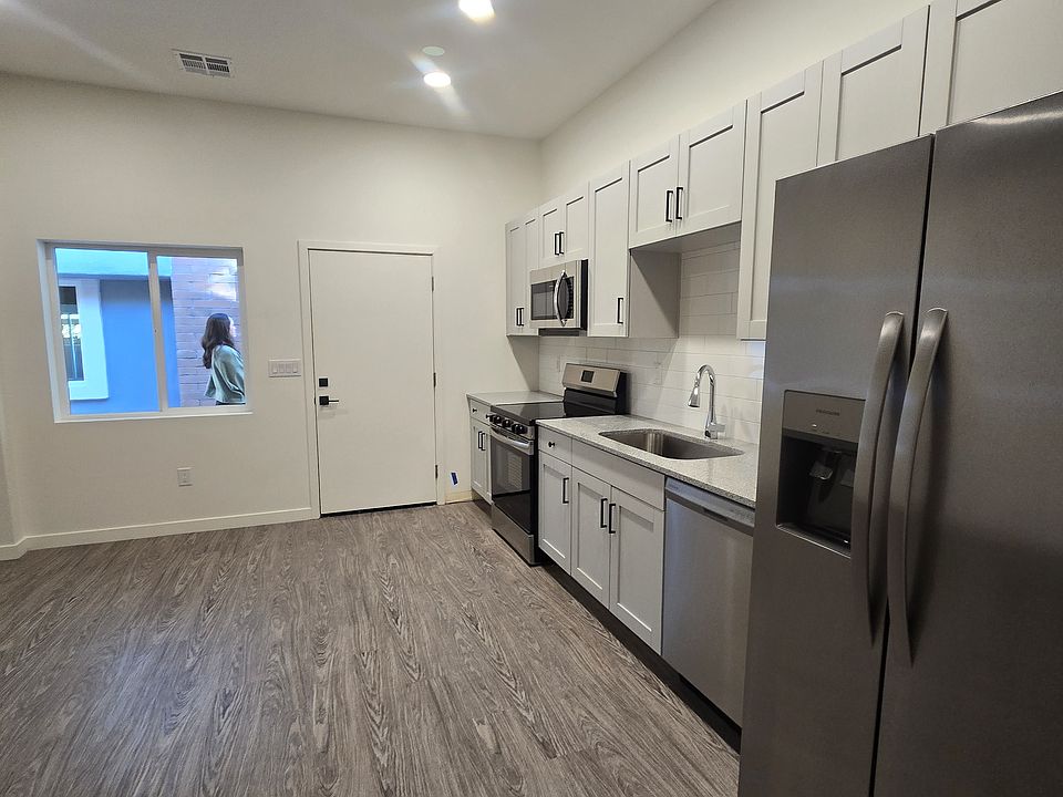 1st image of 3031 W Northern Ave #2B-2Ba-874Sqft