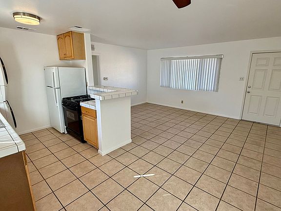 4th image of 4499 Calle De Carlos #2