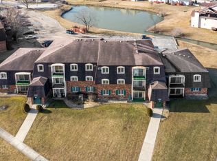 17951 Huntleigh Ct APT 103, Country Club Hills, IL