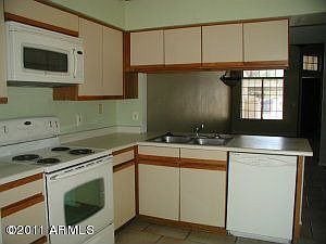 3rd image of 1718 S Longmore St #12
