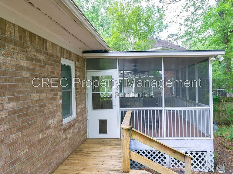 114 Queensbury Cir — Photo 35
