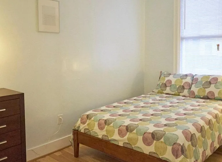 530 Hobart Pl NW — Photo 7