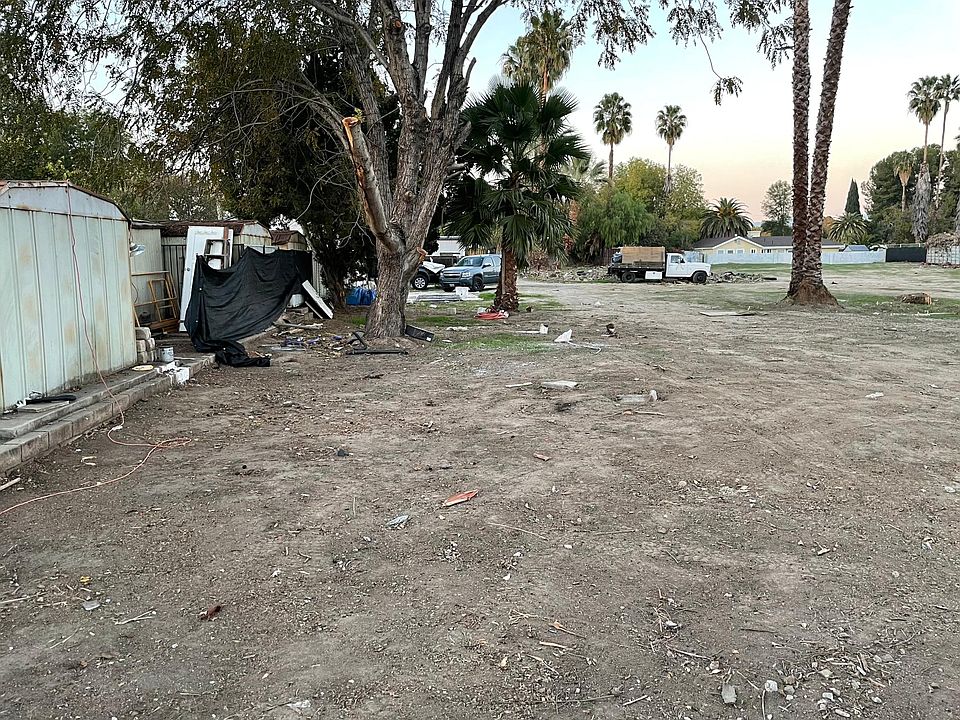 2nd image of 18937 Saticoy St