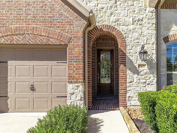 3rd image of 17407 Sequoia Kings Dr