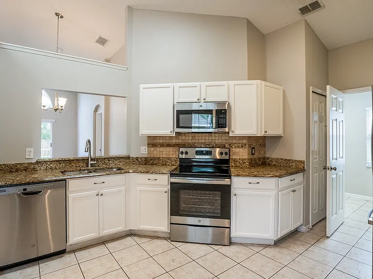 7920 Oakstone Ct — Photo 6