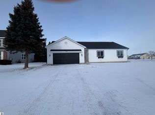 1475 Wexford Dr, Mount Pleasant, MI