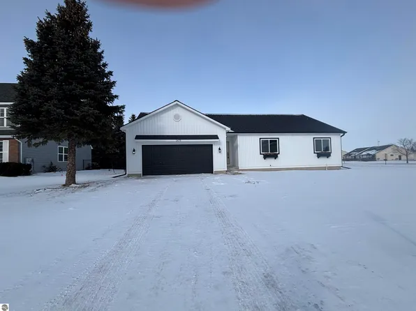 1475 Wexford Dr, Mount Pleasant, MI 48858