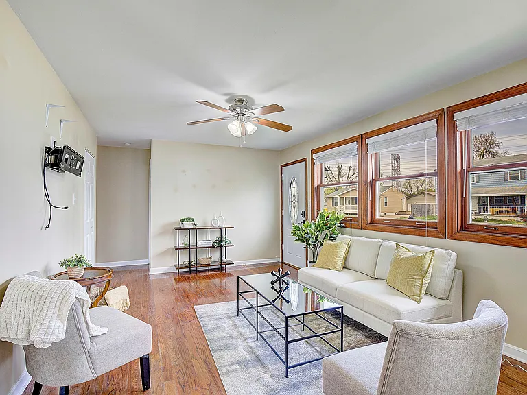 1622 Tieman Dr — Photo 5