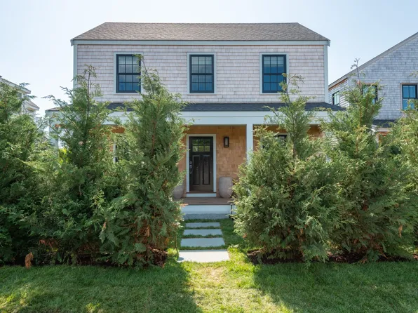 7 Bluet Ct, Nantucket, MA 02554