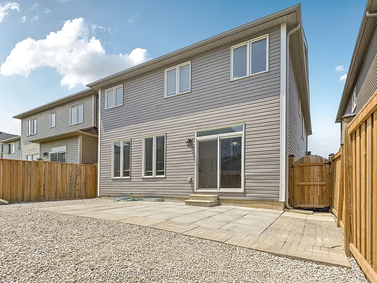 25 Munro Cir — Photo 4