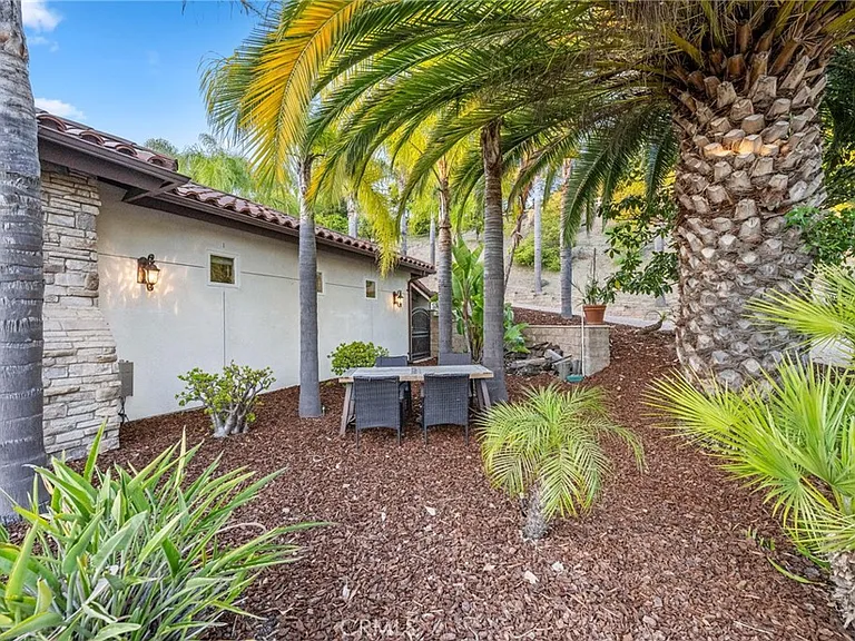 44915 Palladian Ct — Photo 20