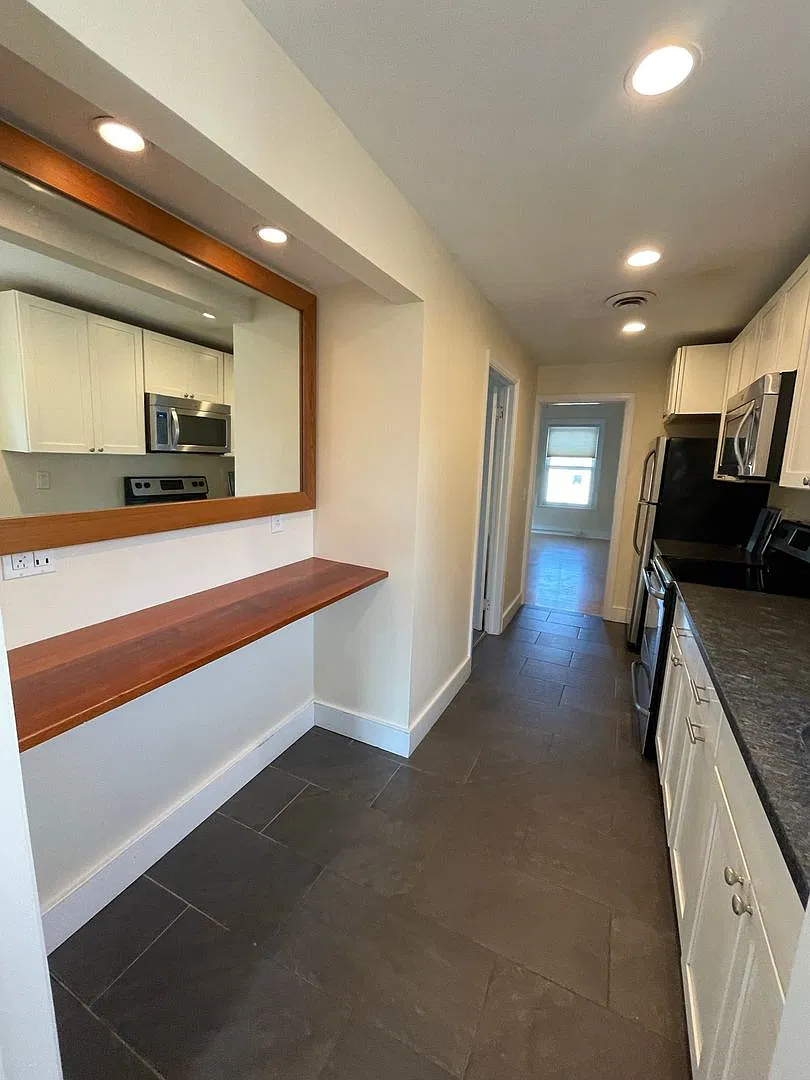 33 Pine Street — Photo 2
