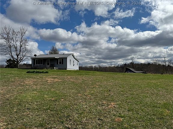 4th image of 358 Cemetery Rd