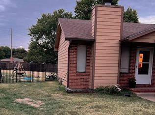 8714 W 15th St N, Wichita, KS 67212